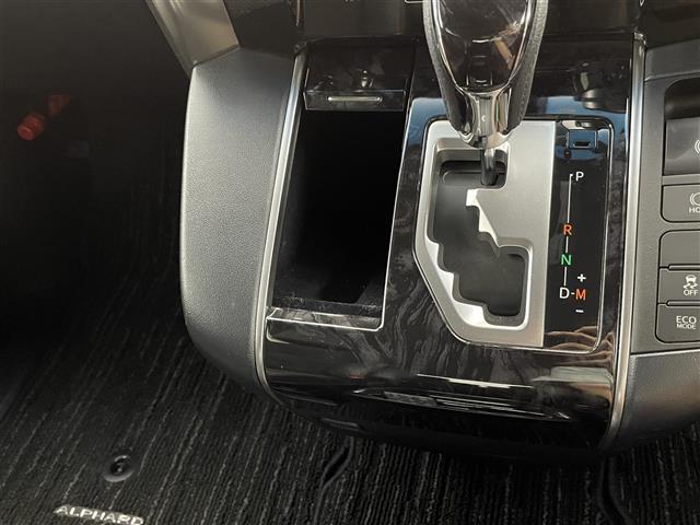 アルファード ２．５Ｓ　タイプゴールド　フリップダウンモニター　純正９インチディスプレイオーディオ　バックカメラ　レーダークルーズコントロール　パワーバックドア　両側パワースライドドア　ＬＥＤ　ＡＨＢ　ハーフレザーシート　ＥＴＣ２．０　禁煙（19枚目）