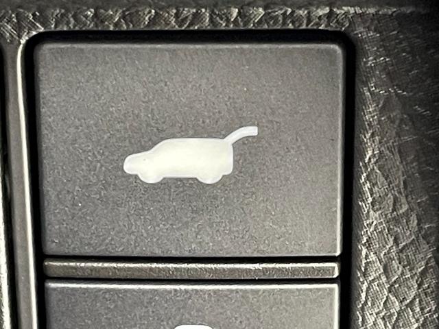 ステップワゴン ｅ：ＨＥＶスパーダ　禁煙車　登録済未使用車　両側パワースライドドア　ホンダコネクトナビ　アップルカープレイ　フルセグ　バックカメラ　ビルトインＥＴＣ　ハーフレザーシート　アダクティブクルーズコントロール　シートヒーター（11枚目）