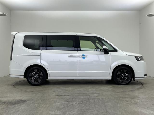 ステップワゴン ｅ：ＨＥＶスパーダ　禁煙車　登録済未使用車　両側パワースライドドア　ホンダコネクトナビ　アップルカープレイ　フルセグ　バックカメラ　ビルトインＥＴＣ　ハーフレザーシート　アダクティブクルーズコントロール　シートヒーター（64枚目）