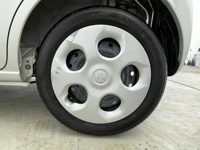 アルト L リアコーナーセンサー アイドリングストップ 横滑り防止 車線逸脱警報 電動格納ミラー 純正フロアマット 社外CDデッキ Bluetooth USB 保証書 取説 スペアキーx1 ヘッドライトレベライザ(78枚目)