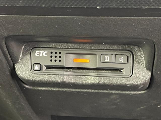 フリード Ｇ　プレミアムエディション　純正７インチナビ　バックカメラ　両側パワースライドドア　クルーズコントロール　オートライト　ハーフレザーシート　ステアリングリモコン　オートエアコン　ビルトインＥＴＣ　スマートキー　スペアキー　禁煙車（10枚目）