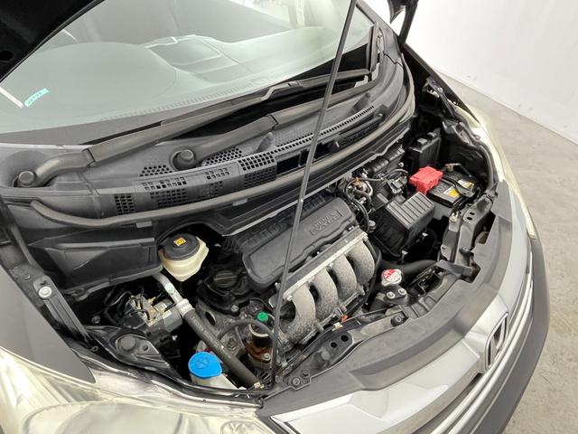 フリード Ｇ　プレミアムエディション　純正７インチナビ　バックカメラ　両側パワースライドドア　クルーズコントロール　オートライト　ハーフレザーシート　ステアリングリモコン　オートエアコン　ビルトインＥＴＣ　スマートキー　スペアキー　禁煙車（79枚目）