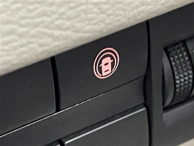ルークス Ｘ　社外７インチナビ　アラウンドビューモニター　片側パワースライドドア　全方位運転支援システム　オートライト　ＡＨＢ　ベンチシート　ステアリングリモコン　コーナーセンサー　スマートキー　ＥＴＣ　禁煙車（10枚目）