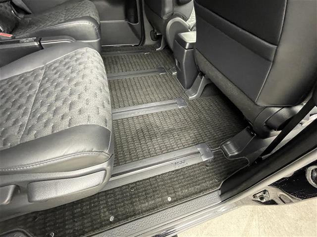 ヴォクシー S-Z フリップダウンモニター 純正10.5インチナビ バックカメラ 両側パワースライドドア LED AHB シートヒーター ハーフレザーシート 純正17インチAW ドラレコ ETC2.0 禁煙車(39枚目)