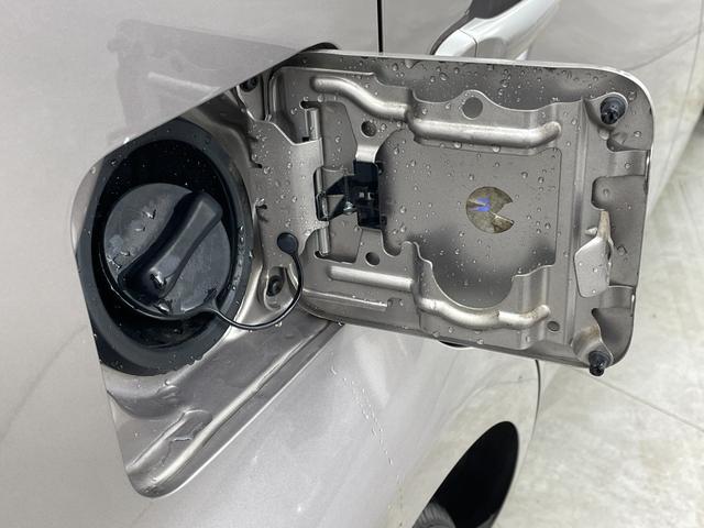 キューブ １５Ｘ　Ｖセレクション　純正７インチナビ　フルセグＴＶ　バックカメラ　オートライト　ベンチシート　純正フロアマット　ＥＴＣ　スマートキー　盗難防止装置　横滑り防止装置　パワーウィンドウ　パワーステアリング　禁煙車（35枚目）