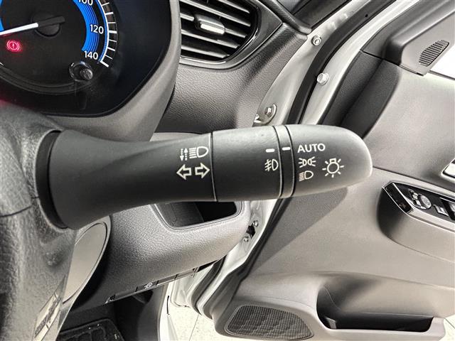 ルークス ハイウェイスター　Ｘ　禁煙車　純正ナビ　Ｂｌｕｅｔｏｏｔｈ　フルセグ　全方位カメラ　オートライト　ステアリングスイッチ　衝突軽減システム　両側パワースライドドア　アイドリングストップ　ドライブレコーダー　ＥＴＣ　ＬＥＤ（9枚目）