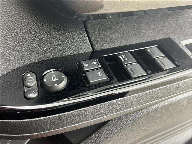 N-BOXカスタム G・Lホンダセンシング 純正ナビ バックカメラ 両側パワースライドドア 衝突軽減 レーンアシスト 横滑り防止 アダプティブクルーズコントロール シートヒーター ステアリングスイッチ スマートキー プッシュスタート 禁煙車(28枚目)