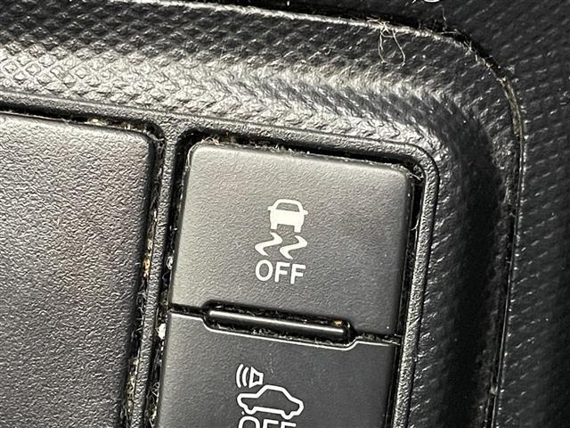 アクア G セーフティセンス ALPINE7インチナビ バックカメラ クルーズコントロール LED オートマチックハイビーム ワイパーデアイサー 横滑り防止装置 スマートキー スペアキー オートエアコン 禁煙車(10枚目)