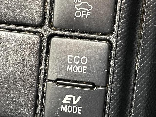 アクア G セーフティセンス ALPINE7インチナビ バックカメラ クルーズコントロール LED オートマチックハイビーム ワイパーデアイサー 横滑り防止装置 スマートキー スペアキー オートエアコン 禁煙車(21枚目)