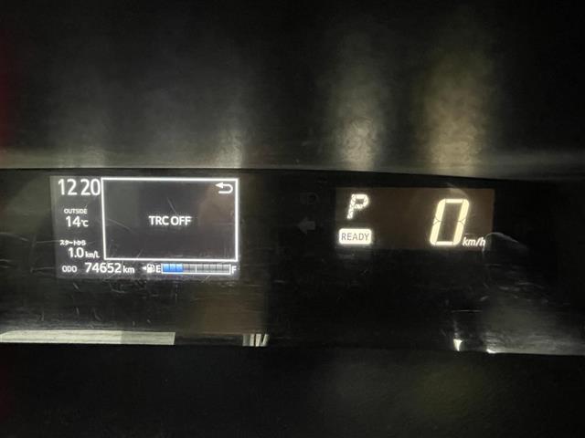 アクア G セーフティセンス ALPINE7インチナビ バックカメラ クルーズコントロール LED オートマチックハイビーム ワイパーデアイサー 横滑り防止装置 スマートキー スペアキー オートエアコン 禁煙車(27枚目)