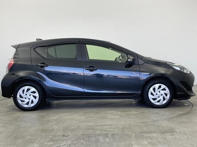 アクア G セーフティセンス ALPINE7インチナビ バックカメラ クルーズコントロール LED オートマチックハイビーム ワイパーデアイサー 横滑り防止装置 スマートキー スペアキー オートエアコン 禁煙車(51枚目)