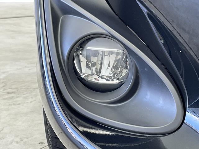 アクア G セーフティセンス ALPINE7インチナビ バックカメラ クルーズコントロール LED オートマチックハイビーム ワイパーデアイサー 横滑り防止装置 スマートキー スペアキー オートエアコン 禁煙車(63枚目)