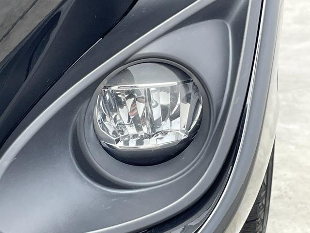 アクア G セーフティセンス ALPINE7インチナビ バックカメラ クルーズコントロール LED オートマチックハイビーム ワイパーデアイサー 横滑り防止装置 スマートキー スペアキー オートエアコン 禁煙車(64枚目)