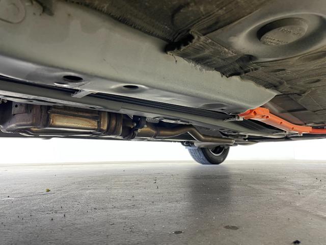 アクア G セーフティセンス ALPINE7インチナビ バックカメラ クルーズコントロール LED オートマチックハイビーム ワイパーデアイサー 横滑り防止装置 スマートキー スペアキー オートエアコン 禁煙車(75枚目)