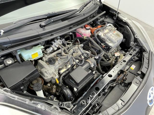 アクア G セーフティセンス ALPINE7インチナビ バックカメラ クルーズコントロール LED オートマチックハイビーム ワイパーデアイサー 横滑り防止装置 スマートキー スペアキー オートエアコン 禁煙車(80枚目)