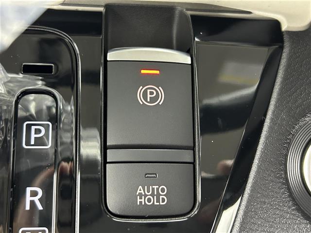 デリカミニ Ｔ　プレミアム　届出済未使用車　純正９インチディスプレイオーディオ　アラウンドビューモニター　マイパイロット　両側パワースライドドア　ＬＥＤ　ＡＨＢ　シートヒーター　純正１５インチＡＷ　ステアリングリモコン（13枚目）