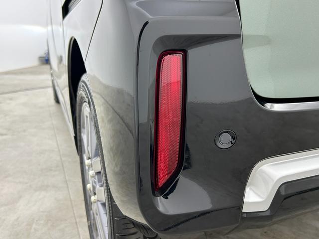 デリカミニ Ｔ　プレミアム　届出済未使用車　純正９インチディスプレイオーディオ　アラウンドビューモニター　マイパイロット　両側パワースライドドア　ＬＥＤ　ＡＨＢ　シートヒーター　純正１５インチＡＷ　ステアリングリモコン（70枚目）