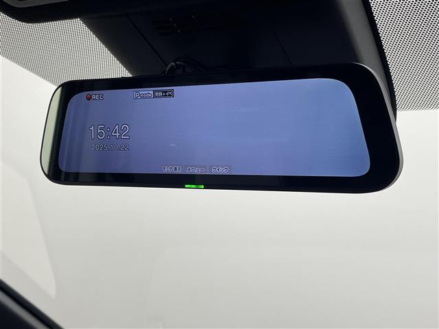 ヴォクシー ハイブリッドS-Z 快適利便パッケージ 純正12.1インチ後席モニター 純正10.5インチメモリナビ 両側パワースライドドア 純正ドラレコ型デジタルインナーミラー トヨタセーフティーセンス バックカメラ ETC 禁煙車(11枚目)