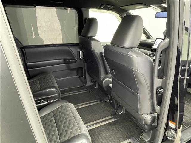 ヴォクシー ハイブリッドS-Z 快適利便パッケージ 純正12.1インチ後席モニター 純正10.5インチメモリナビ 両側パワースライドドア 純正ドラレコ型デジタルインナーミラー トヨタセーフティーセンス バックカメラ ETC 禁煙車(19枚目)