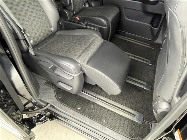 ヴォクシー ハイブリッドS-Z 快適利便パッケージ 純正12.1インチ後席モニター 純正10.5インチメモリナビ 両側パワースライドドア 純正ドラレコ型デジタルインナーミラー トヨタセーフティーセンス バックカメラ ETC 禁煙車(20枚目)