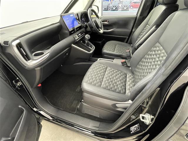 ヴォクシー ハイブリッドS-Z 快適利便パッケージ 純正12.1インチ後席モニター 純正10.5インチメモリナビ 両側パワースライドドア 純正ドラレコ型デジタルインナーミラー トヨタセーフティーセンス バックカメラ ETC 禁煙車(22枚目)