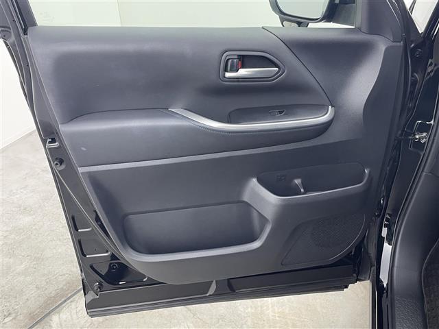 ヴォクシー ハイブリッドS-Z 快適利便パッケージ 純正12.1インチ後席モニター 純正10.5インチメモリナビ 両側パワースライドドア 純正ドラレコ型デジタルインナーミラー トヨタセーフティーセンス バックカメラ ETC 禁煙車(38枚目)