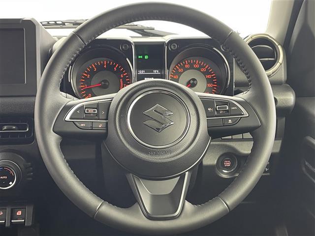 ジムニーノマド FC オーディオレス レーダークルーズコントロール LEDライト ハイビームアシスト シートヒーター 純正15インチAW 背面タイヤ ステアリングリモコン ダウンヒルアシスト スペアキー スマートキー 禁煙(3枚目)