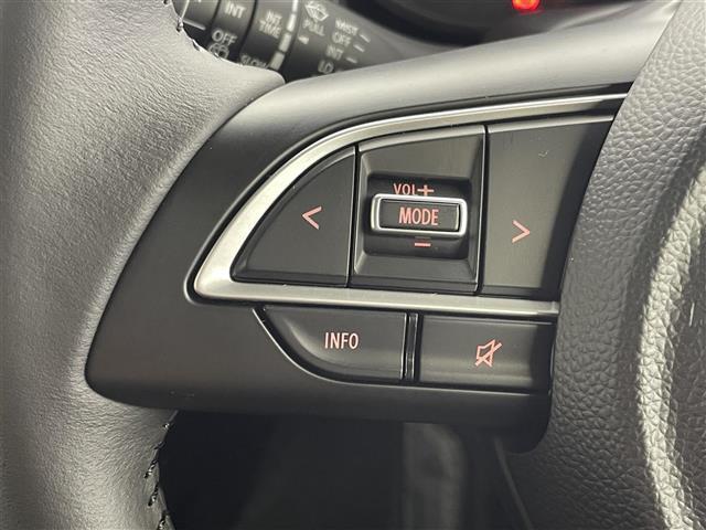 ジムニーノマド FC オーディオレス レーダークルーズコントロール LEDライト ハイビームアシスト シートヒーター 純正15インチAW 背面タイヤ ステアリングリモコン ダウンヒルアシスト スペアキー スマートキー 禁煙(4枚目)