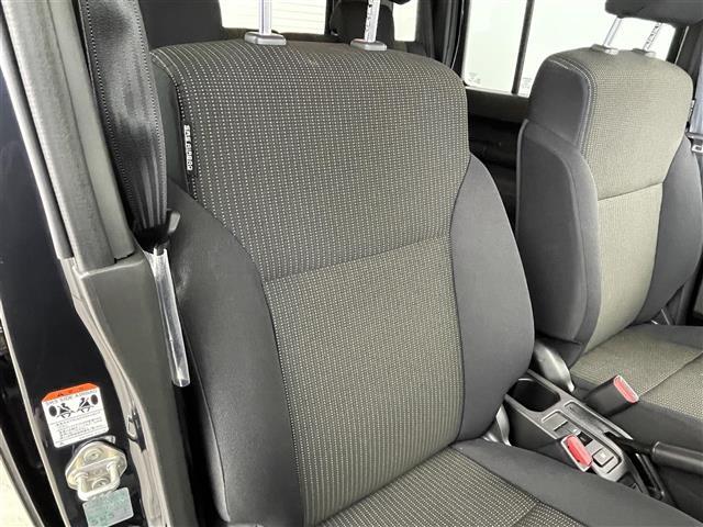 ジムニーノマド FC オーディオレス レーダークルーズコントロール LEDライト ハイビームアシスト シートヒーター 純正15インチAW 背面タイヤ ステアリングリモコン ダウンヒルアシスト スペアキー スマートキー 禁煙(19枚目)