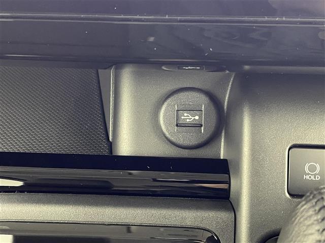 スペーシアカスタム ハイブリッドXS 届出済未使用車 スズキコネクトナビ 全方位モニター 両側パワースライドドア レーダークルーズコントロール 後席サーキュレーター ハイビームアシスト シートヒーター 純正15インチAW スマートキー(13枚目)