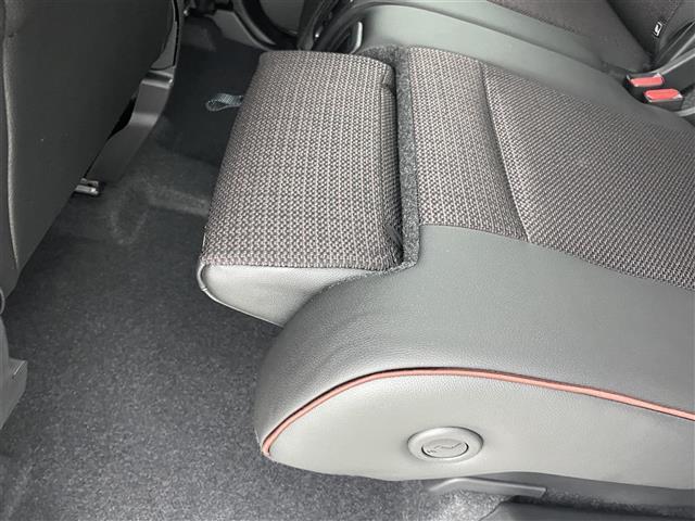 スペーシアカスタム ハイブリッドXS 届出済未使用車 スズキコネクトナビ 全方位モニター 両側パワースライドドア レーダークルーズコントロール 後席サーキュレーター ハイビームアシスト シートヒーター 純正15インチAW スマートキー(30枚目)