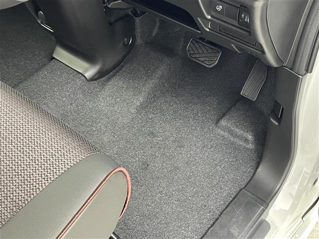 スペーシアカスタム ハイブリッドXS 届出済未使用車 スズキコネクトナビ 全方位モニター 両側パワースライドドア レーダークルーズコントロール 後席サーキュレーター ハイビームアシスト シートヒーター 純正15インチAW スマートキー(42枚目)