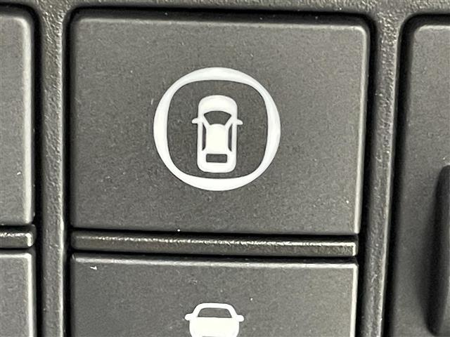 フィット e:HEVホーム 禁煙車 純正ナビ フルセグ バックカメラ ホンダセンシング 追従クルーズコントロール レーンキープアシスト オートライト 前後ドライブレコーダー ETC 横滑り防止装置 フロントガラス熱線スイッチ(8枚目)