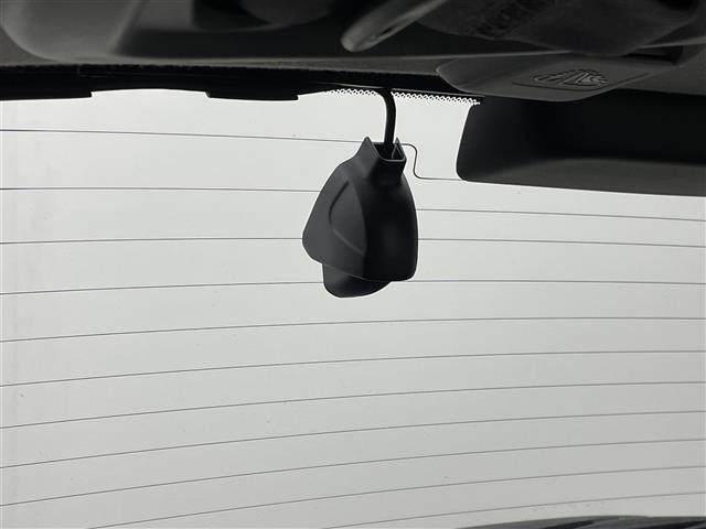 フィット e:HEVホーム 禁煙車 純正ナビ フルセグ バックカメラ ホンダセンシング 追従クルーズコントロール レーンキープアシスト オートライト 前後ドライブレコーダー ETC 横滑り防止装置 フロントガラス熱線スイッチ(15枚目)