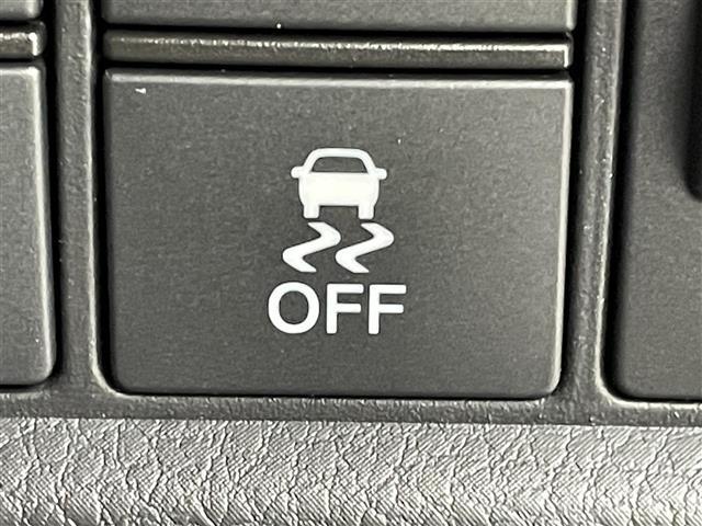 フィット e:HEVホーム 禁煙車 純正ナビ フルセグ バックカメラ ホンダセンシング 追従クルーズコントロール レーンキープアシスト オートライト 前後ドライブレコーダー ETC 横滑り防止装置 フロントガラス熱線スイッチ(17枚目)