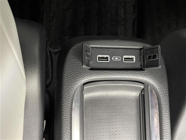 フィット e:HEVホーム 禁煙車 純正ナビ フルセグ バックカメラ ホンダセンシング 追従クルーズコントロール レーンキープアシスト オートライト 前後ドライブレコーダー ETC 横滑り防止装置 フロントガラス熱線スイッチ(29枚目)