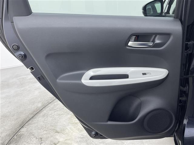 フィット e:HEVホーム 禁煙車 純正ナビ フルセグ バックカメラ ホンダセンシング 追従クルーズコントロール レーンキープアシスト オートライト 前後ドライブレコーダー ETC 横滑り防止装置 フロントガラス熱線スイッチ(38枚目)
