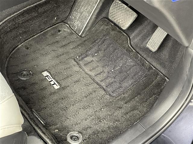 フィット e:HEVホーム 禁煙車 純正ナビ フルセグ バックカメラ ホンダセンシング 追従クルーズコントロール レーンキープアシスト オートライト 前後ドライブレコーダー ETC 横滑り防止装置 フロントガラス熱線スイッチ(42枚目)