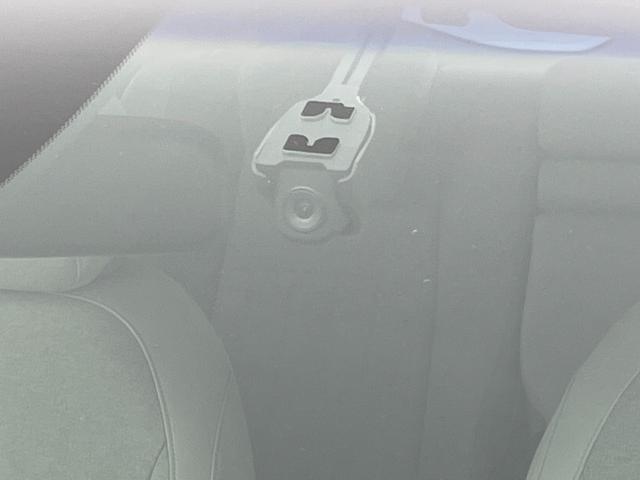 フィット e:HEVホーム 禁煙車 純正ナビ フルセグ バックカメラ ホンダセンシング 追従クルーズコントロール レーンキープアシスト オートライト 前後ドライブレコーダー ETC 横滑り防止装置 フロントガラス熱線スイッチ(46枚目)