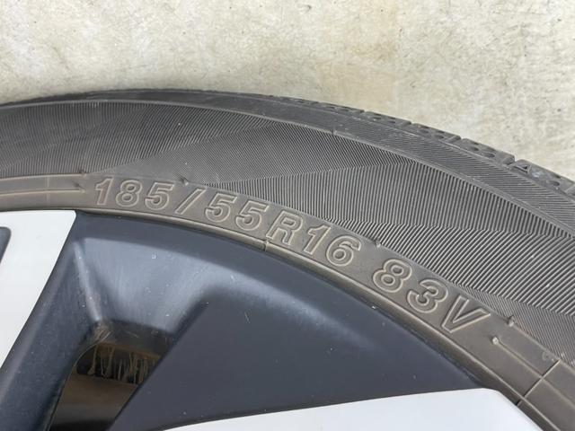 フィット e:HEVホーム 禁煙車 純正ナビ フルセグ バックカメラ ホンダセンシング 追従クルーズコントロール レーンキープアシスト オートライト 前後ドライブレコーダー ETC 横滑り防止装置 フロントガラス熱線スイッチ(64枚目)