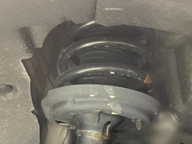 フィット e:HEVホーム 禁煙車 純正ナビ フルセグ バックカメラ ホンダセンシング 追従クルーズコントロール レーンキープアシスト オートライト 前後ドライブレコーダー ETC 横滑り防止装置 フロントガラス熱線スイッチ(69枚目)