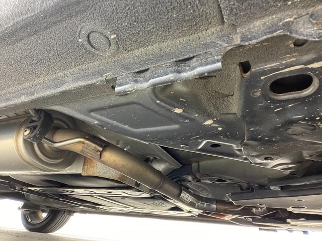 フィット e:HEVホーム 禁煙車 純正ナビ フルセグ バックカメラ ホンダセンシング 追従クルーズコントロール レーンキープアシスト オートライト 前後ドライブレコーダー ETC 横滑り防止装置 フロントガラス熱線スイッチ(71枚目)