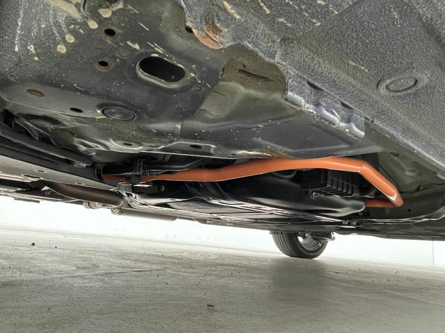 フィット e:HEVホーム 禁煙車 純正ナビ フルセグ バックカメラ ホンダセンシング 追従クルーズコントロール レーンキープアシスト オートライト 前後ドライブレコーダー ETC 横滑り防止装置 フロントガラス熱線スイッチ(74枚目)