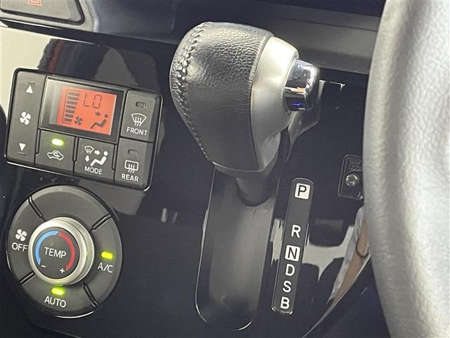 ウェイク ＧターボリミテッドＳＡＩＩＩ　４ＷＤ　純正８型ナビ　全方位カメラ　両側パワースライドドア　衝突軽減　オートマチックハイビーム　アイドリングストップ　横滑り防止　ＥＴＣ　ステアリングスイッチ　スマートキー　プッシュスタート　禁煙車（12枚目）