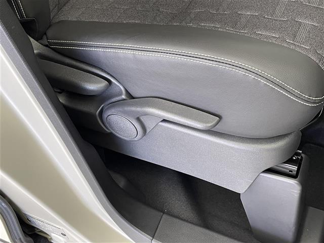 デリカミニ T プレミアム 届出済未使用車 純正10インチディスプレイオーディオ 全方位 アダプティブクルーズコントロール レーンアシスト 衝突軽減 両側パワースライドドア オートマチックハイビーム 横滑り 障害物センサー 禁煙(31枚目)