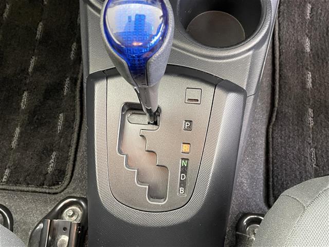 アクア Sスタイルブラック 純正7インチナビ バックカメラ 衝突軽減システム アイドリングストップ ETC オートマチックハイビーム ヘッドライトレベライザー ドライブレコーダー スマートキー プッシュスタート 禁煙車(22枚目)