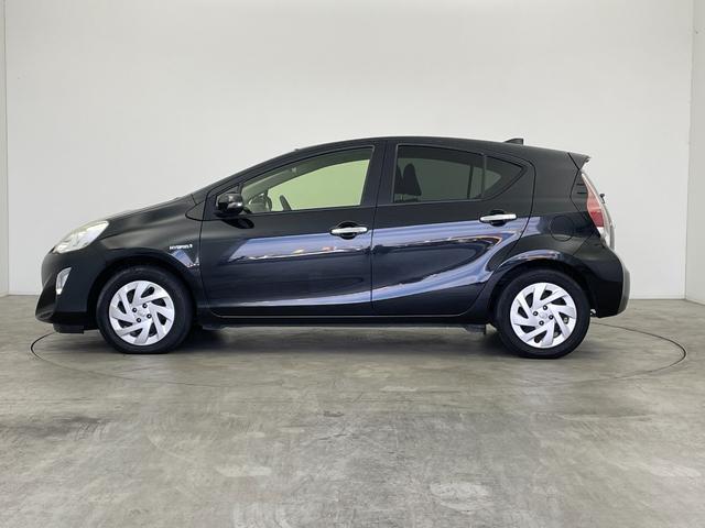 アクア Sスタイルブラック 純正7インチナビ バックカメラ 衝突軽減システム アイドリングストップ ETC オートマチックハイビーム ヘッドライトレベライザー ドライブレコーダー スマートキー プッシュスタート 禁煙車(52枚目)