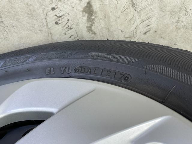 アクア Sスタイルブラック 純正7インチナビ バックカメラ 衝突軽減システム アイドリングストップ ETC オートマチックハイビーム ヘッドライトレベライザー ドライブレコーダー スマートキー プッシュスタート 禁煙車(59枚目)