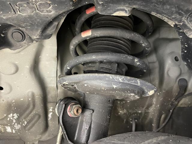 アクア Sスタイルブラック 純正7インチナビ バックカメラ 衝突軽減システム アイドリングストップ ETC オートマチックハイビーム ヘッドライトレベライザー ドライブレコーダー スマートキー プッシュスタート 禁煙車(64枚目)