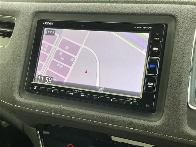 ヴェゼル ハイブリッドRS・ホンダセンシング 純正ナビ バックカメラ 衝突軽減 アダプティブクルーズコントロール レーンアシスト シートヒーター 横滑り防止 アイドリングストップ ETC オートライト スマートキー プッシュスタート 禁煙車(4枚目)